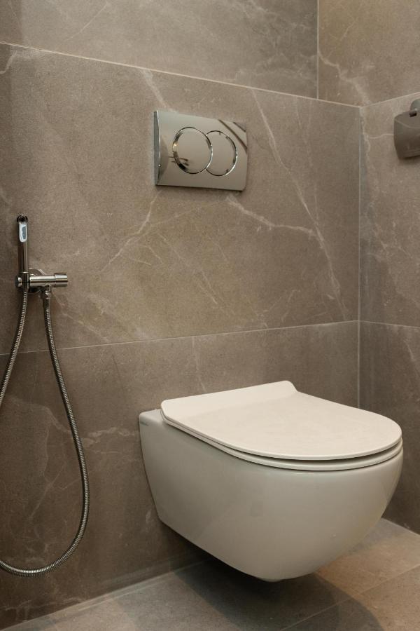 Elegance Apartment 2 Bedroom Suites Tesalonika Bagian luar foto