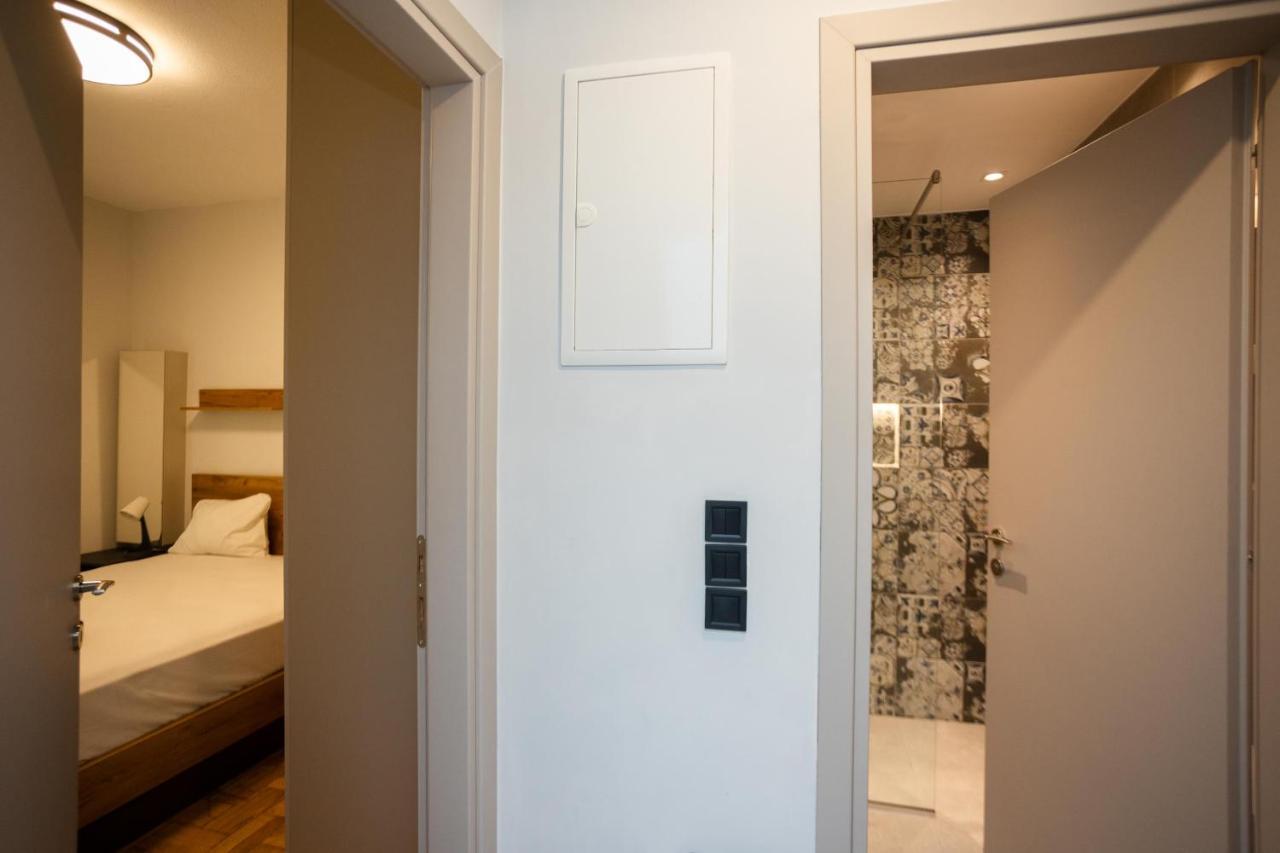 Elegance Apartment 2 Bedroom Suites Tesalonika Bagian luar foto