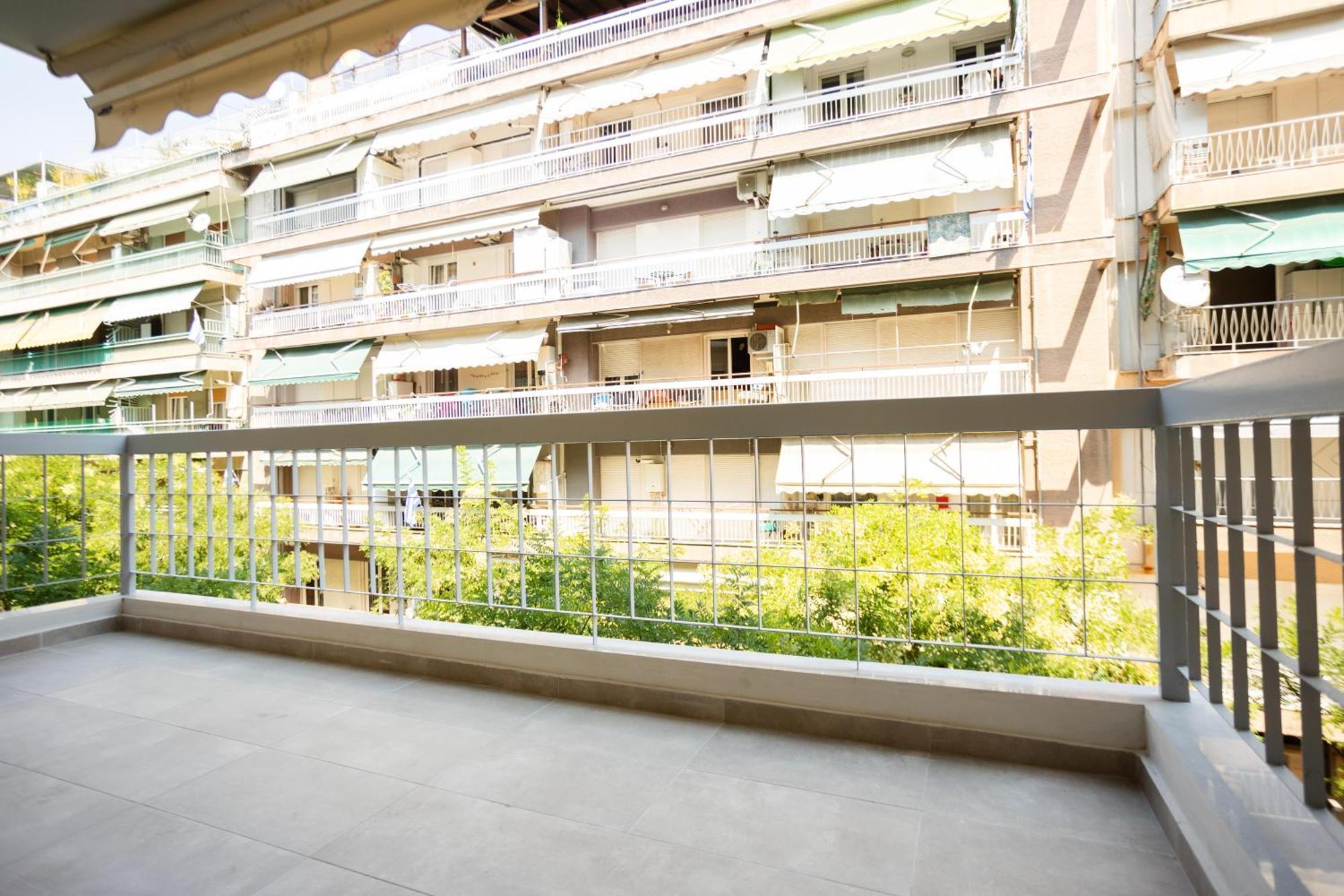 Elegance Apartment 2 Bedroom Suites Tesalonika Bagian luar foto